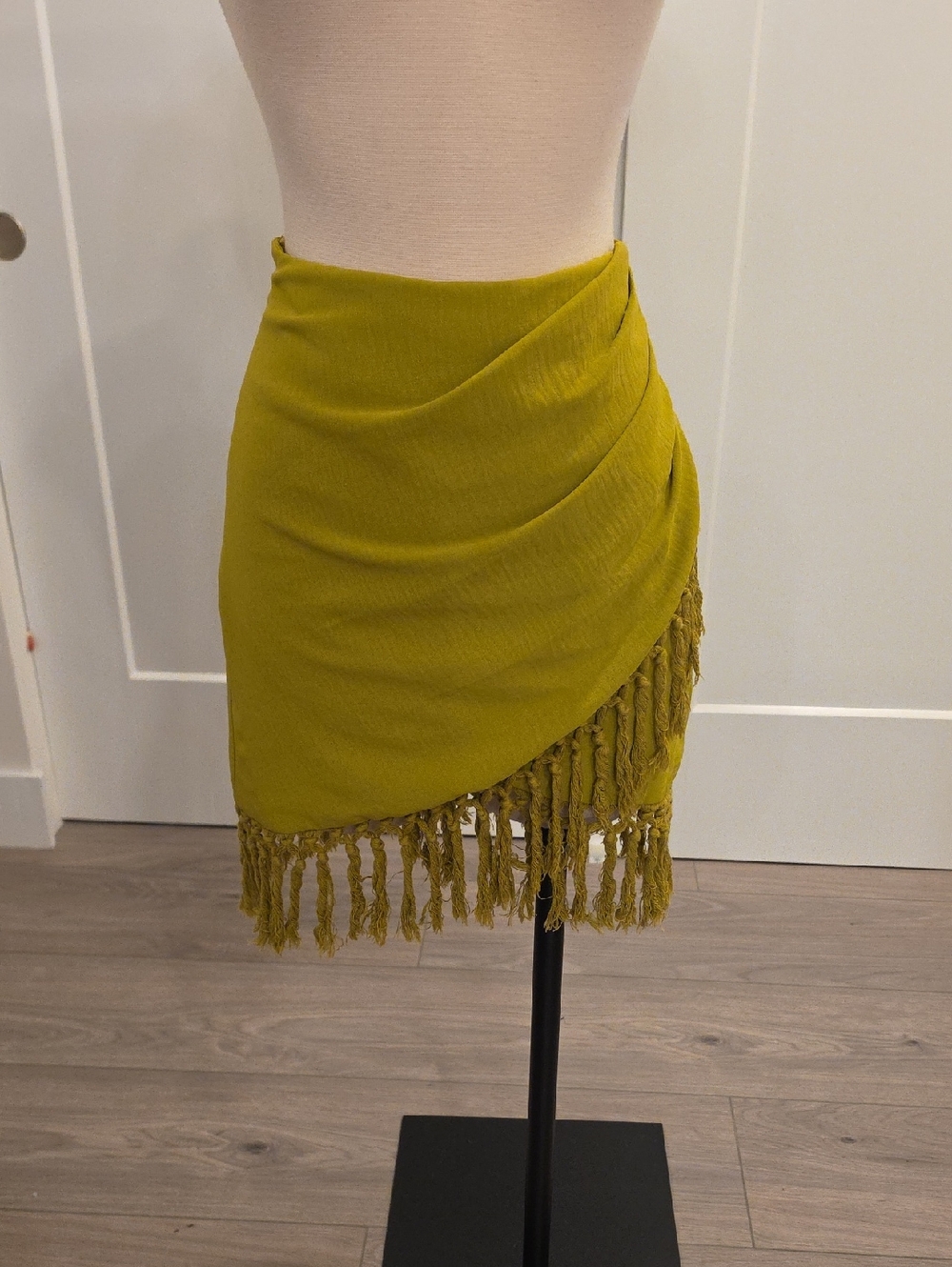 Fashion Nova cute Olive Fringe faux Wrap Mini Skirt size S. New without tags